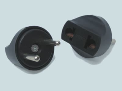 Adaptor "euro-simplu" (negru/alb)